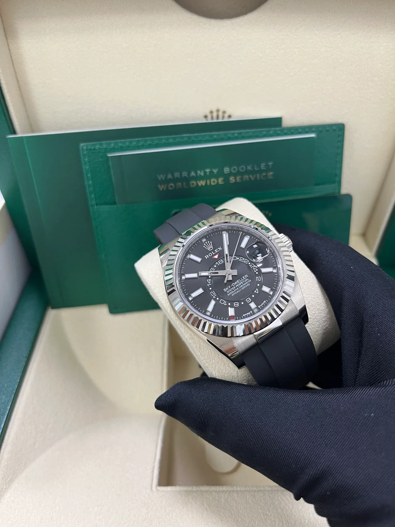 Rolex Sky-Dweller 42 mm white gold 336239-0002 - Image 5