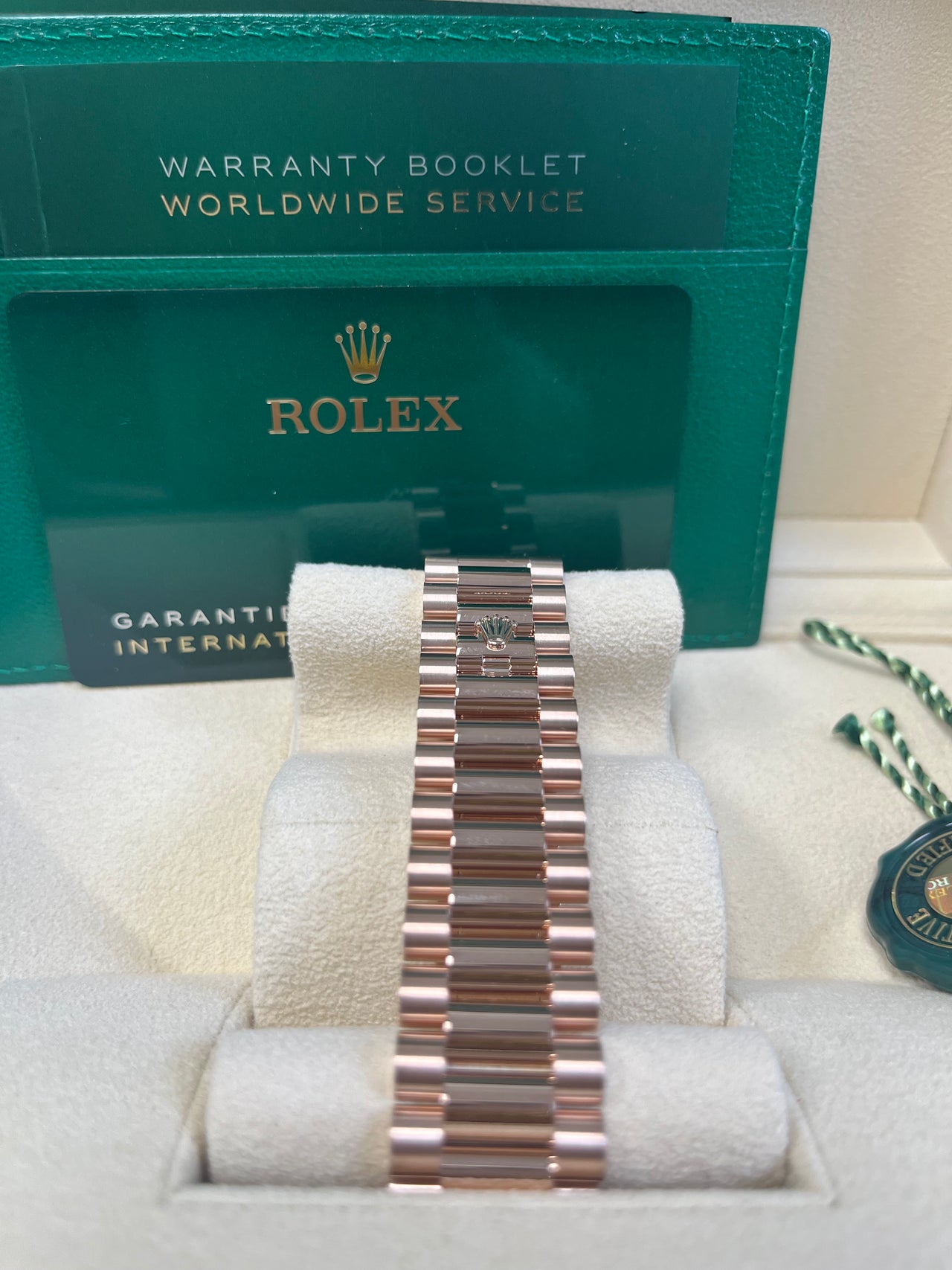 Rolex Day-Date 40 40 mm Everose gold 228235-0002 - Image 4