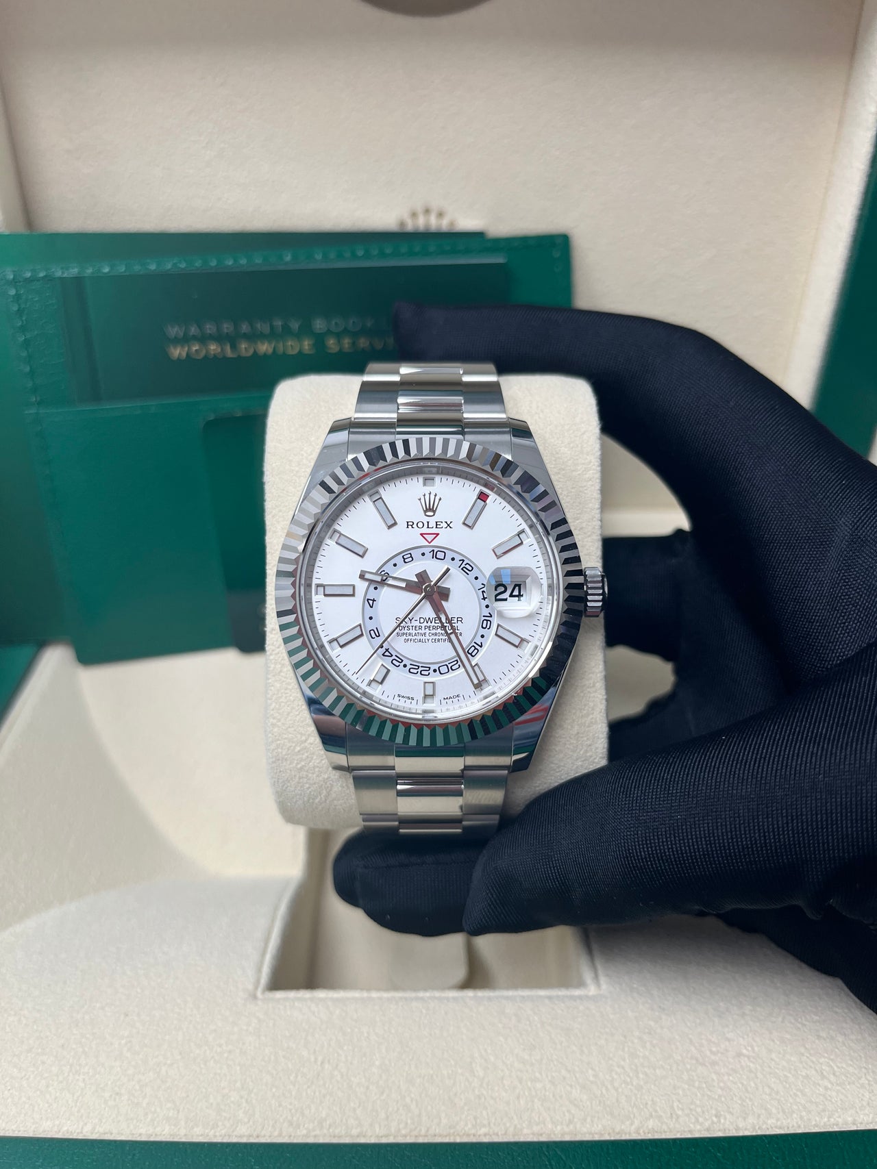 Rolex Sky-Dweller 42 mm Oystersteel and white gold 336934-0003 - Image 7