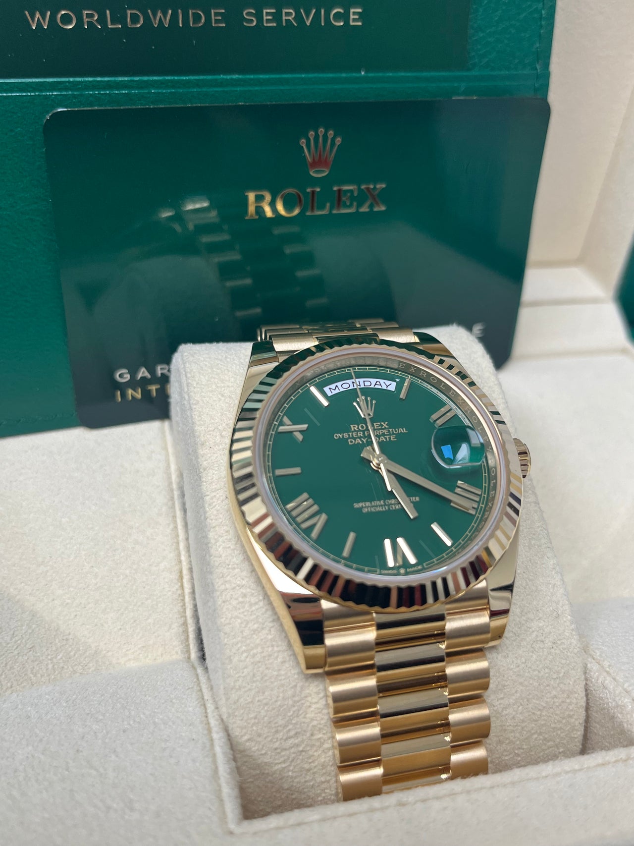 Rolex Day-Date 40 40 mm yellow gold 228238-0061 - Image 4