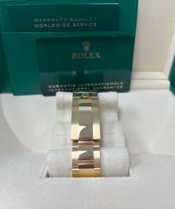 Alternative view of Rolex Submariner Date  41 mm  yellow gold 126618lb-0002