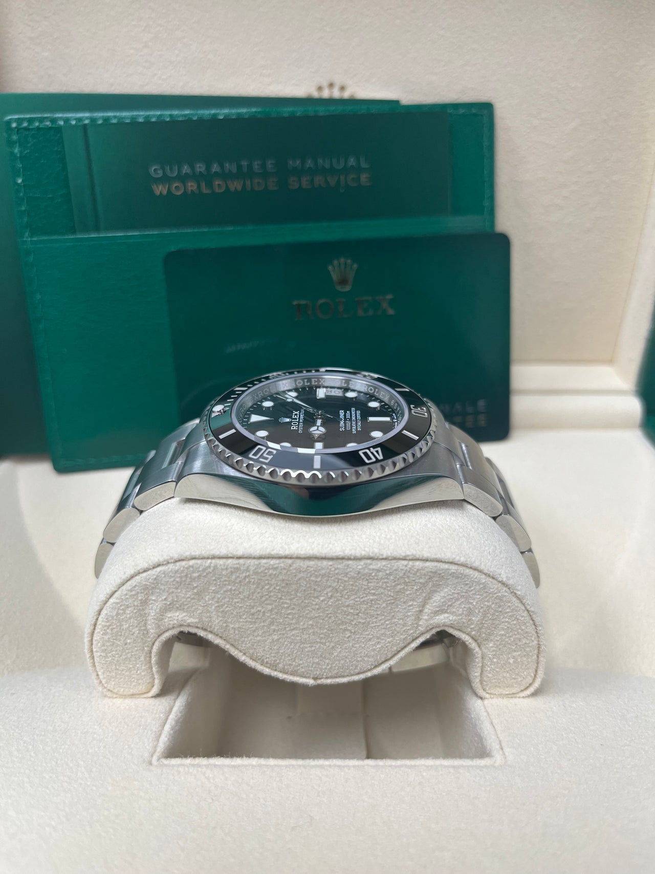 Rolex Submariner 41 mm Oystersteel 124060-0001 - Image 4