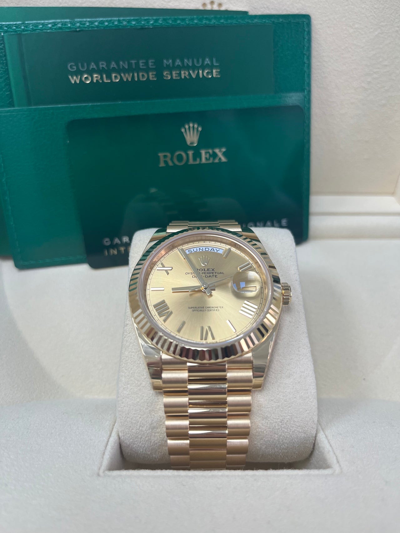 Rolex Day-Date 40 40 mm yellow gold 228238-0006 - Image 2