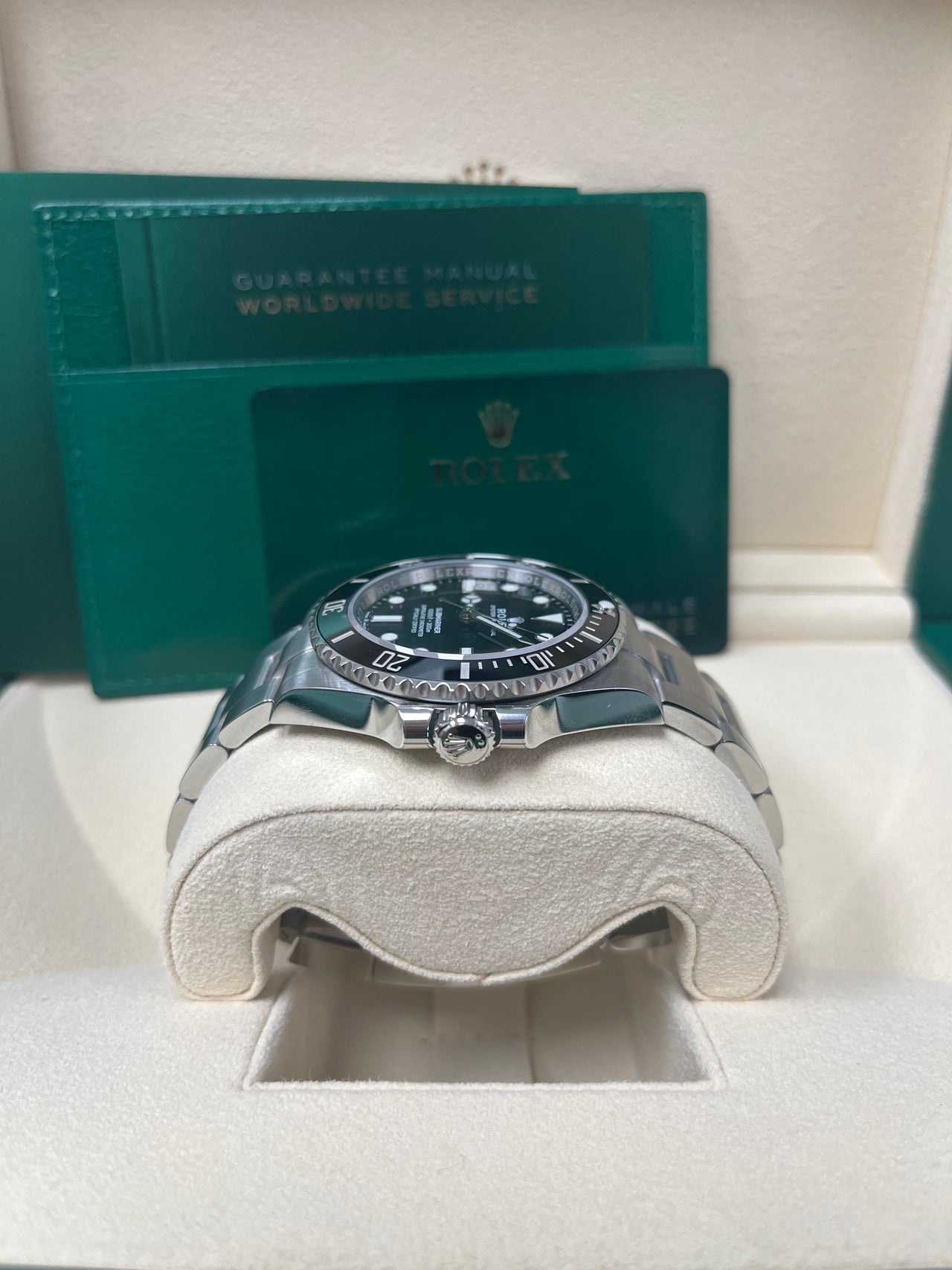 Rolex Submariner 41 mm Oystersteel 124060-0001 - Image 5