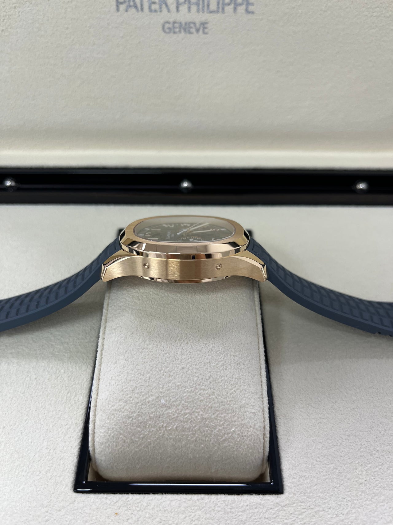 ANNUAL CALENDAR. MOON PHASES. Rose gold 5261R-001 - Image 8