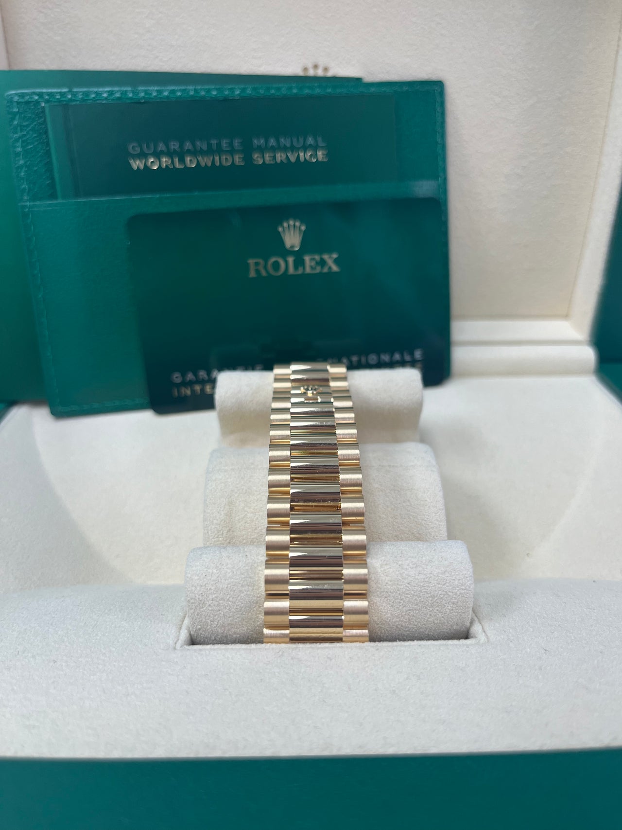 Rolex Day-Date 40 40 mm yellow gold 228238-0006 - Image 6