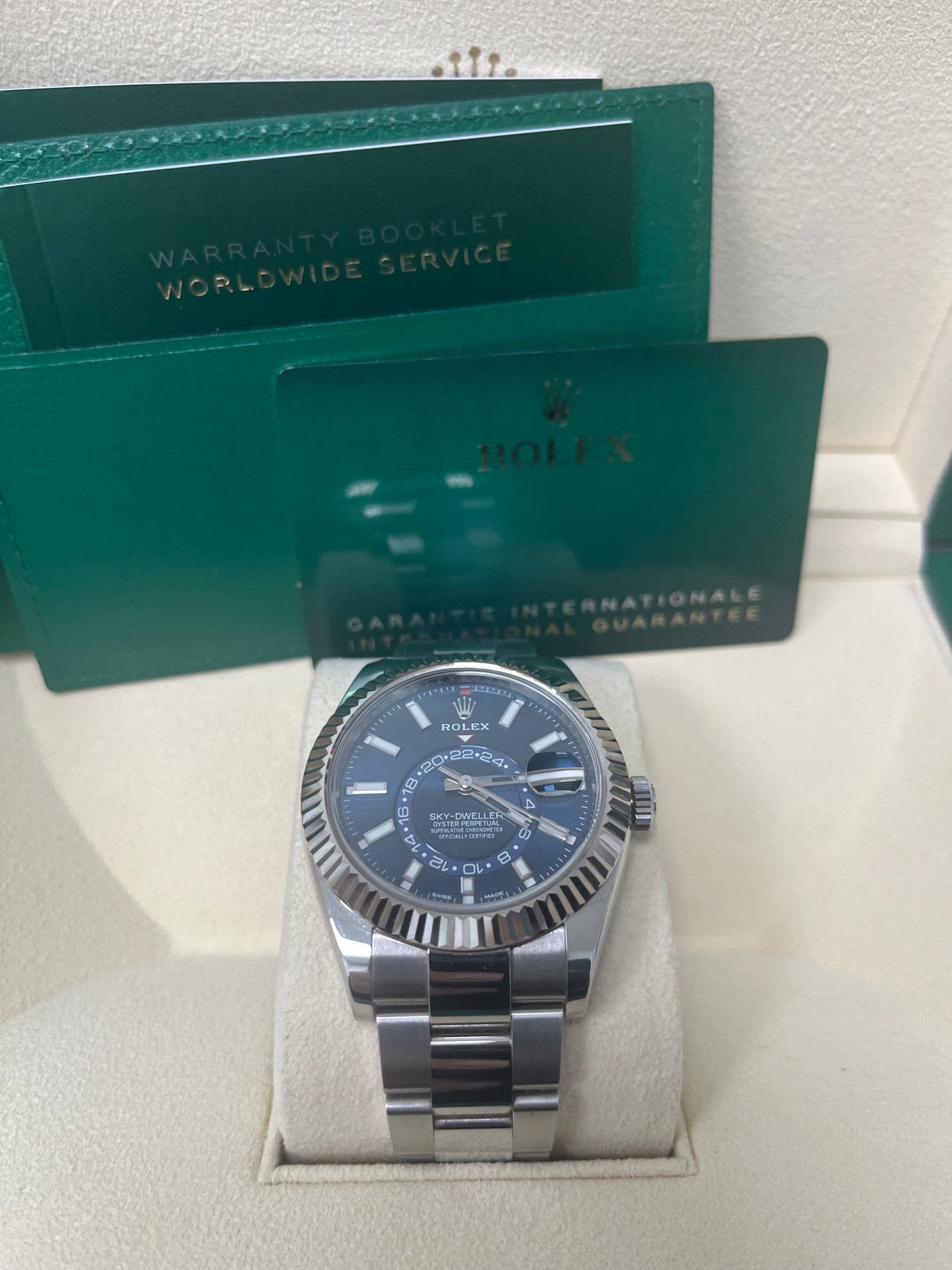 Rolex Sky-Dweller 42 mm Oystersteel and white gold 336934-0005 - Image 3