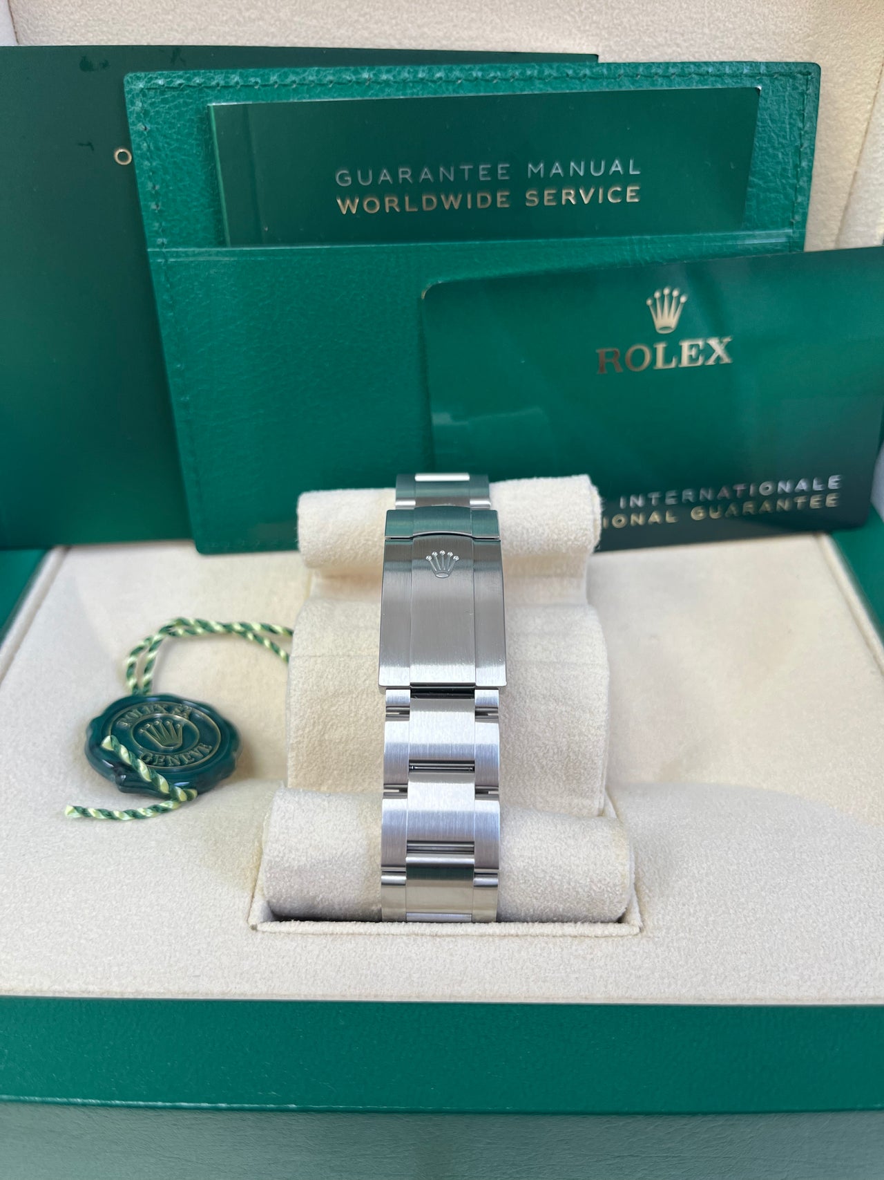 Rolex Oyster Perpetual 41 Stainless Steel/ Sunflower Yellow Dial/ Oyster Bracelet (Ref# 124300) - Image 6