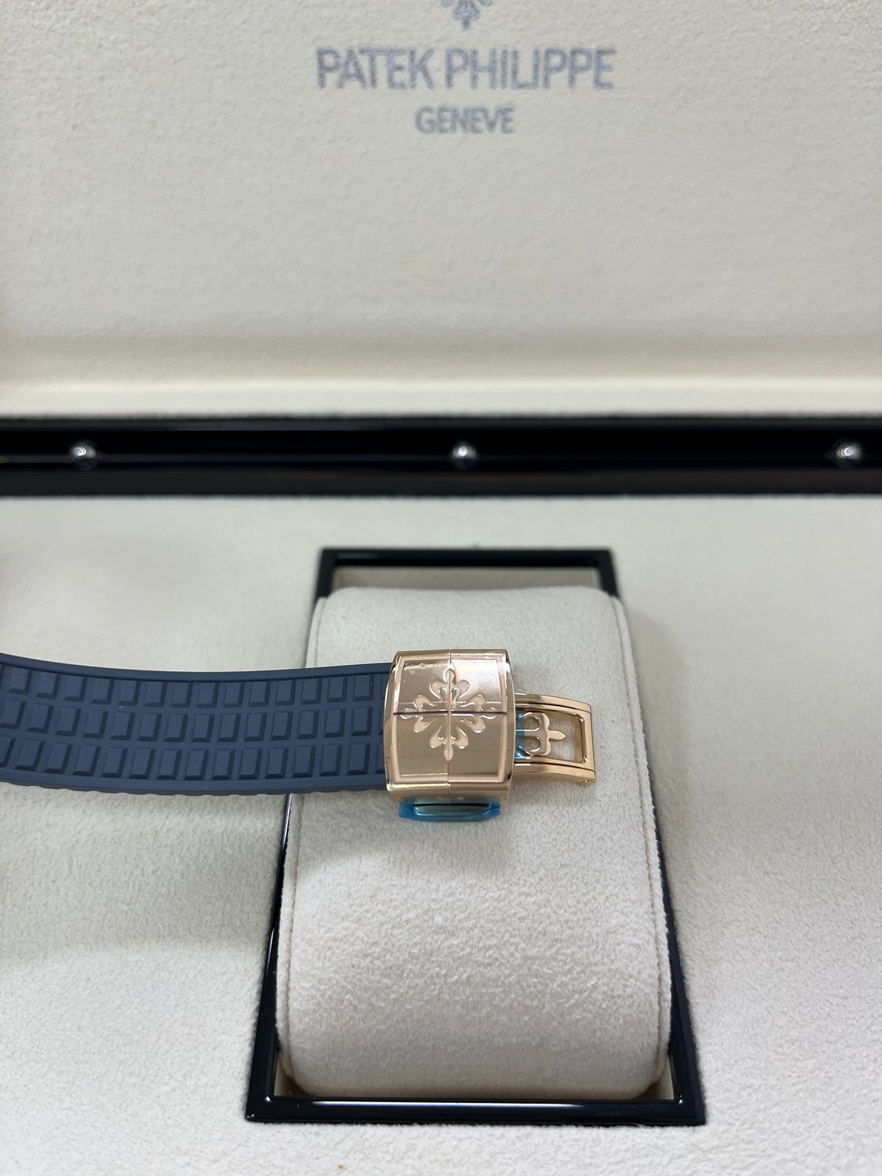 ANNUAL CALENDAR. MOON PHASES. Rose gold 5261R-001 - Image 10