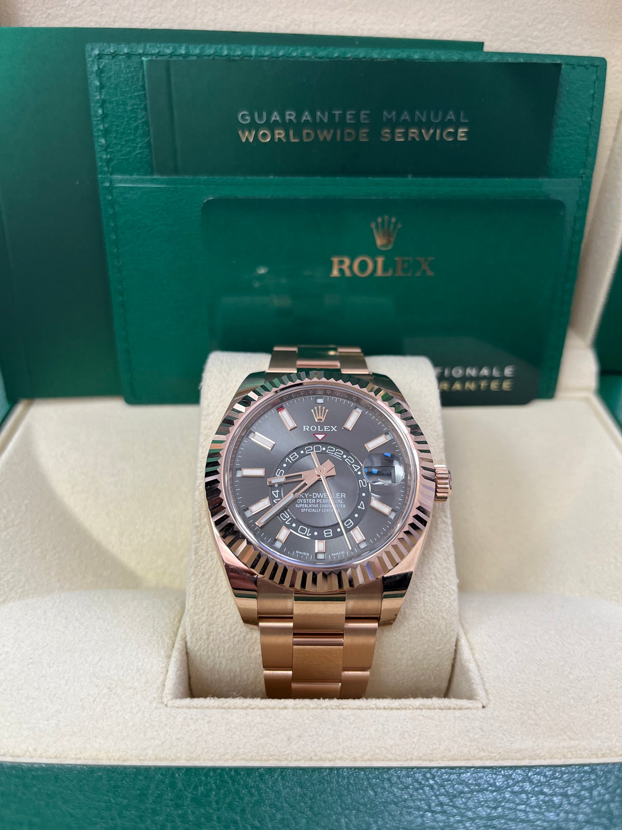 Rolex Sky-Dweller 42 mm Everose gold 336935-0004 - Image 2