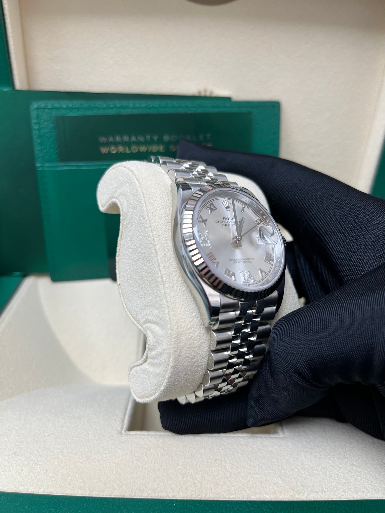 Rolex Datejust 36 Steel Datejust 36mm Fluted Bezel Silver Diamond Roman VI and IX Dial Jubilee 126234 - Image 10