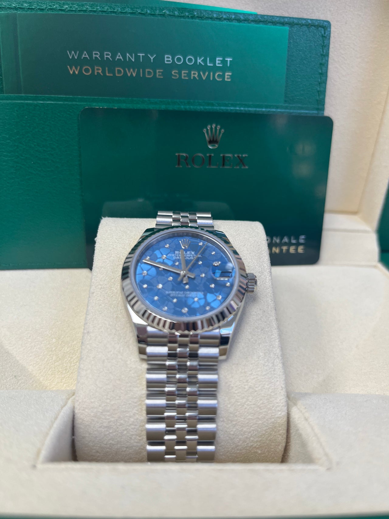 Rolex Datejust 31mm New 2022 Model Oystersteel and White Gold Jubilee Bracelet (Reference 278274) - Image 3