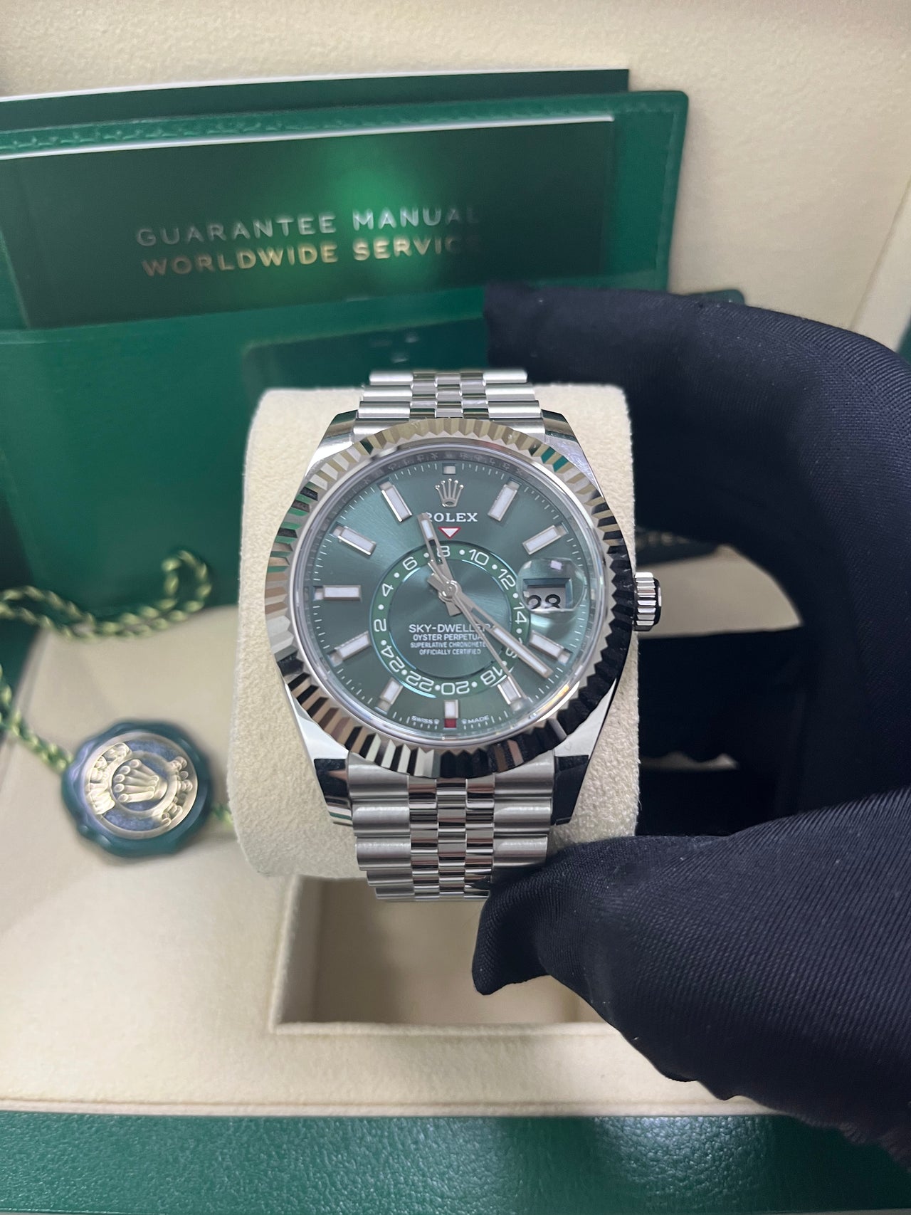 Rolex Sky-Dweller 42 mm Oystersteel and white gold 336934-0002 - Image 7