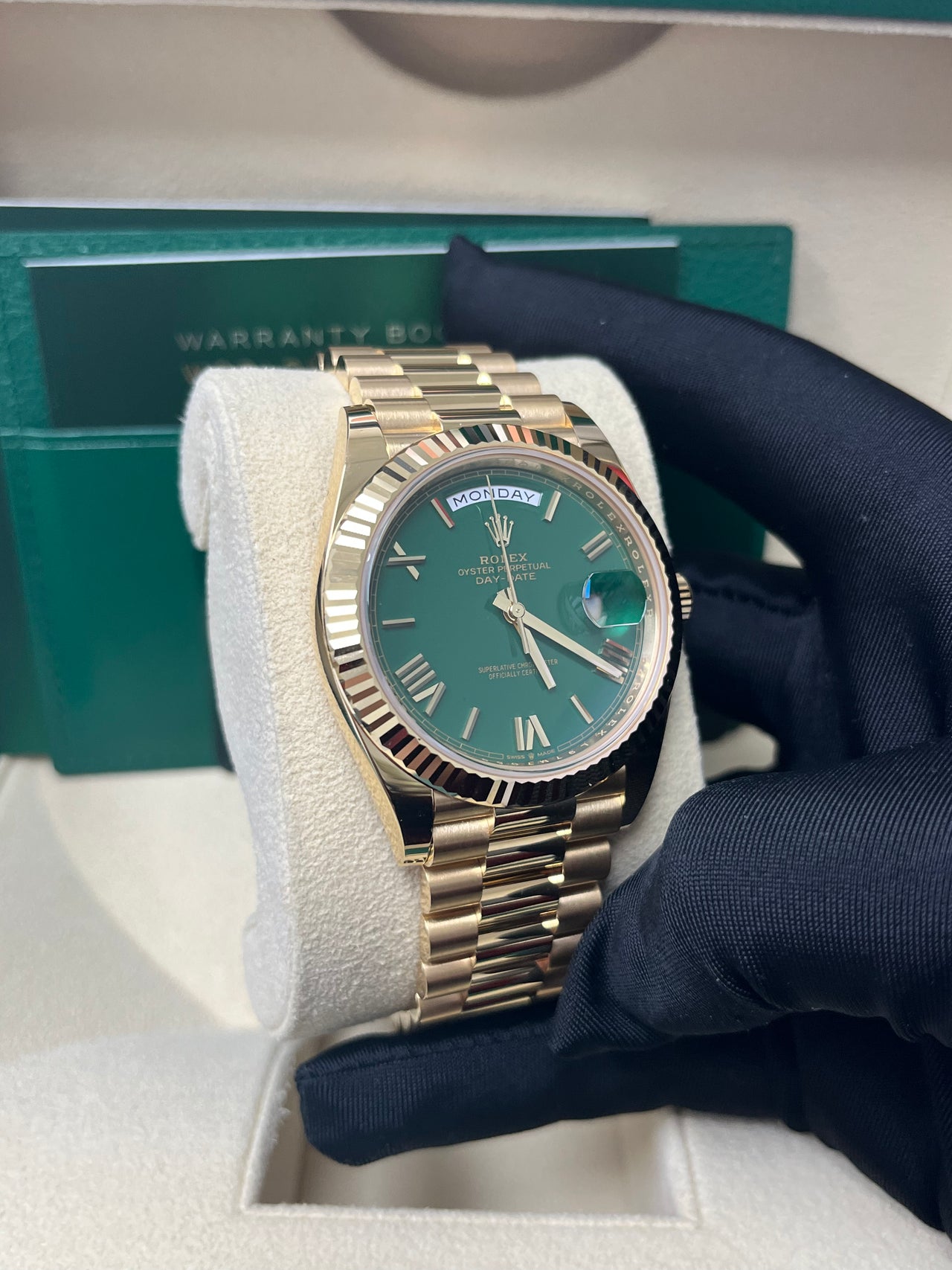 Rolex Day-Date 40 40 mm yellow gold 228238-0061 - Image 11