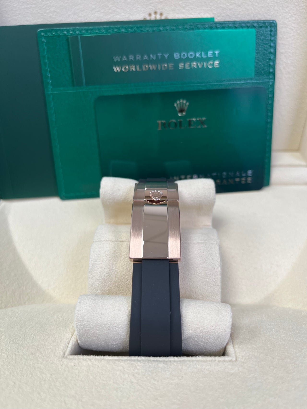 Rolex Cosmograph Daytona Rose Gold Dial Black Subdials Oysterflex (Reference # 116515ln) - Image 5