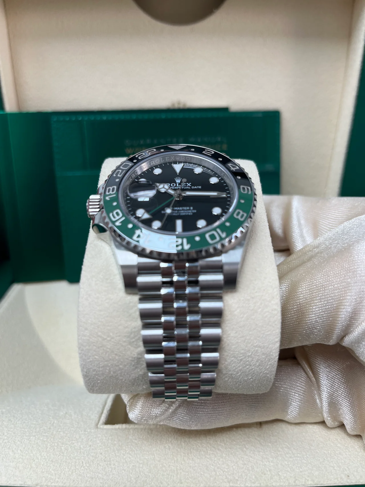 Rolex GMT-Master II 40 mm Oystersteel 126720vtnr-0002 - Image 3
