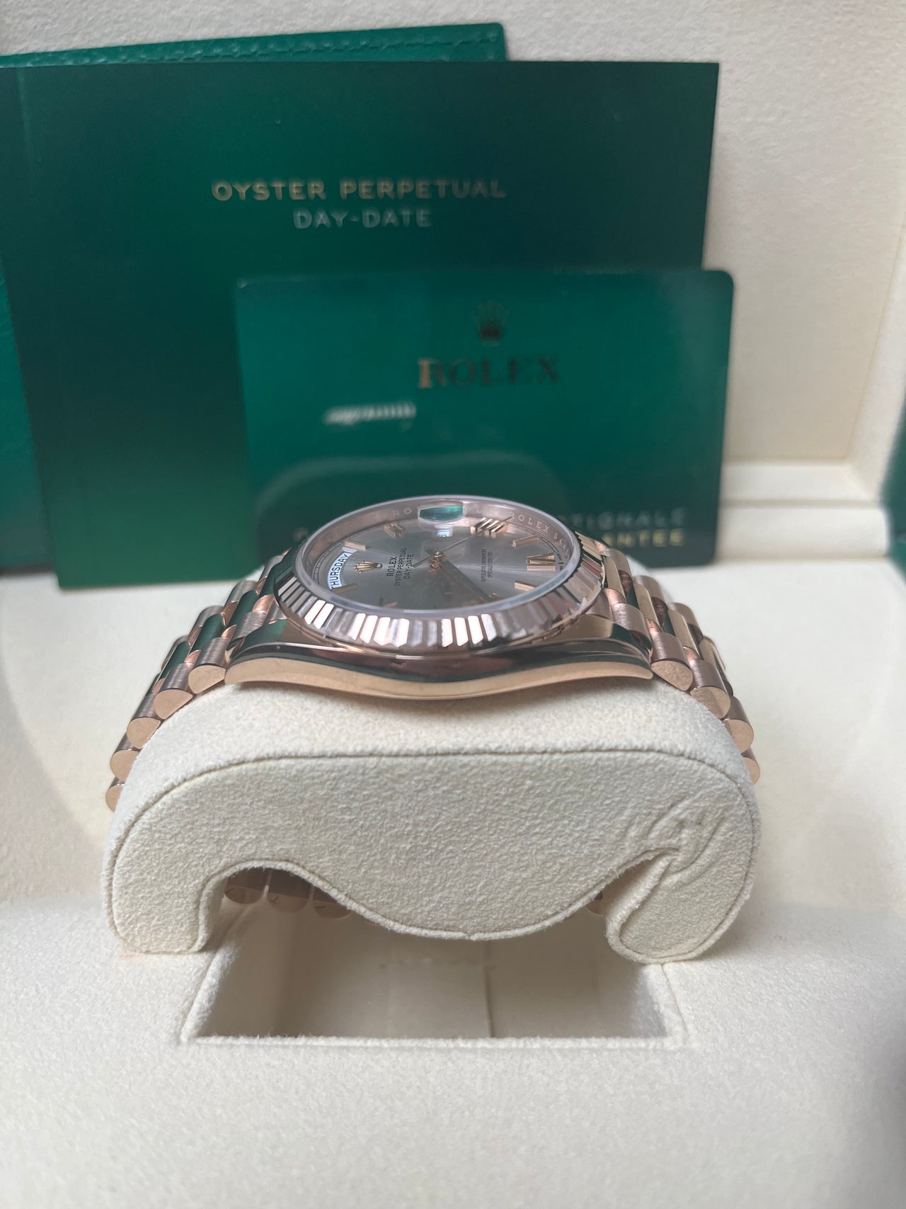 Rolex Day-Date 40 40 mm Everose gold 228235-0001 - Image 4