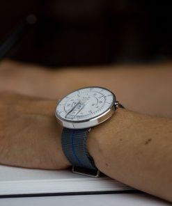 Alternative view of KLOK 01 White Minimal