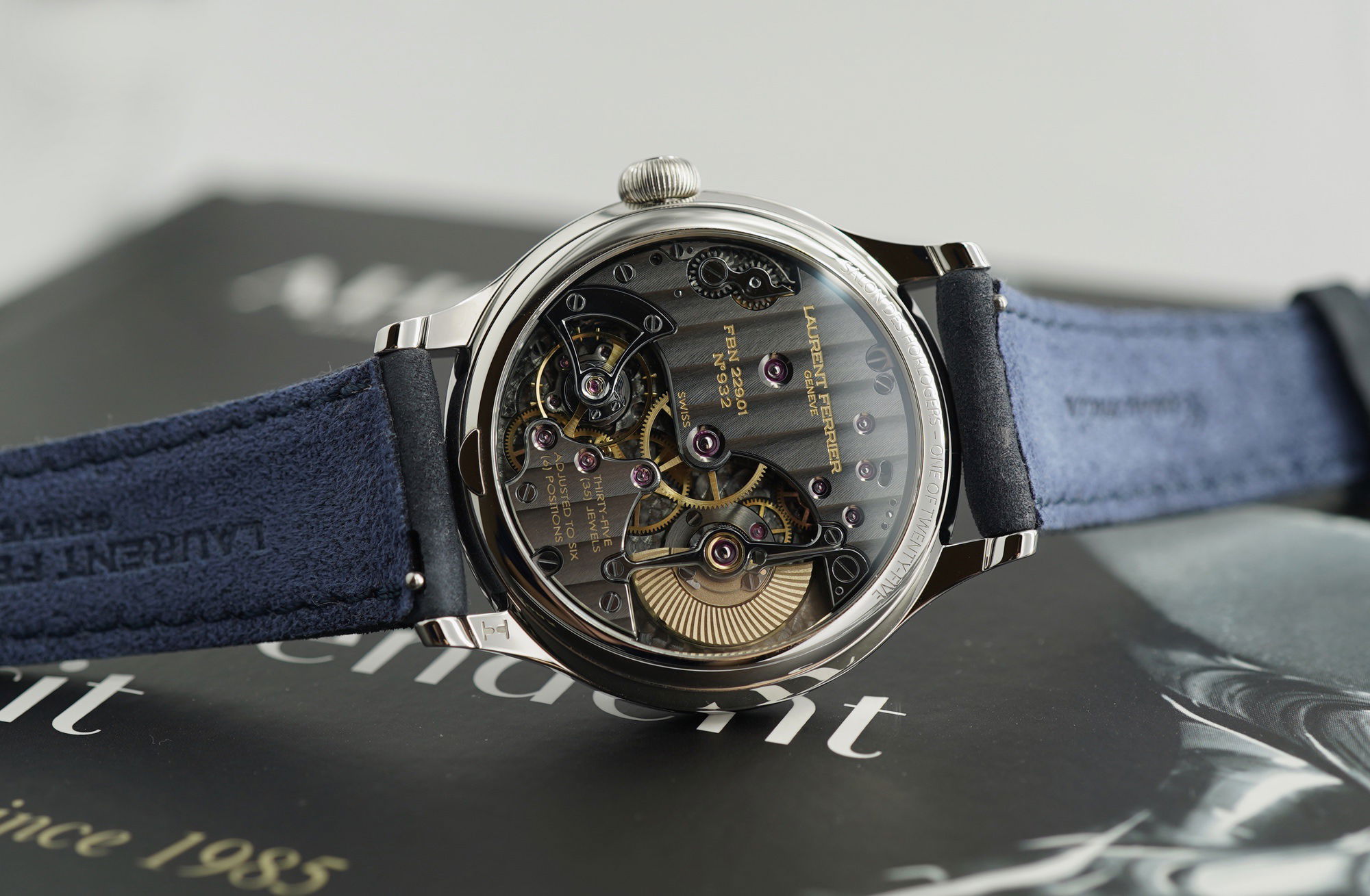 Classic Micro-Rotor Salon Des Horlogers Edition - Image 5