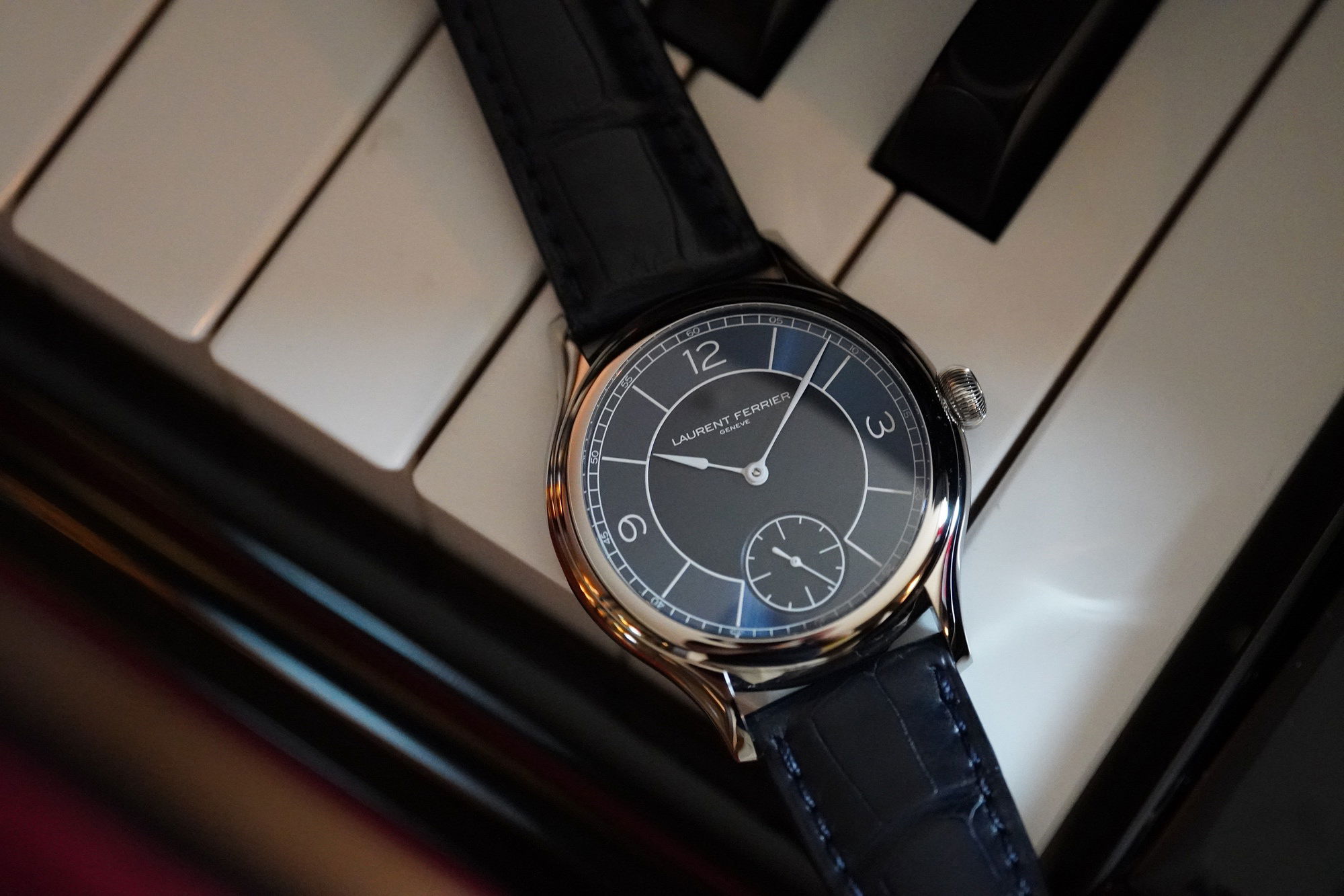 Classic Micro-Rotor Salon Des Horlogers Edition - Image 6