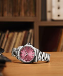 Alternative view of Conquest 34