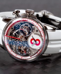 Alternative view of Time to Race White Fuji