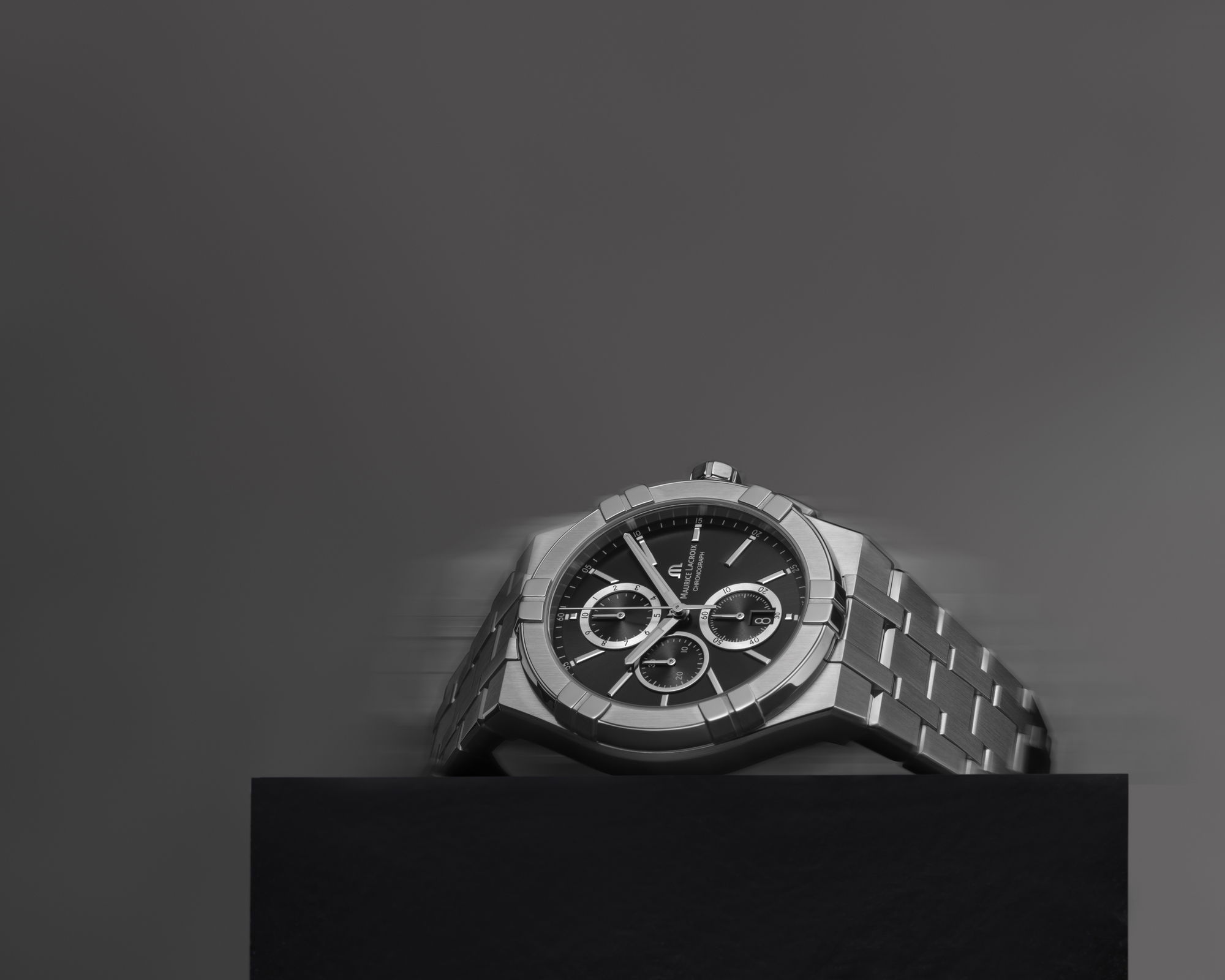 Aikon Quartz Chronograph 42 - Image 3