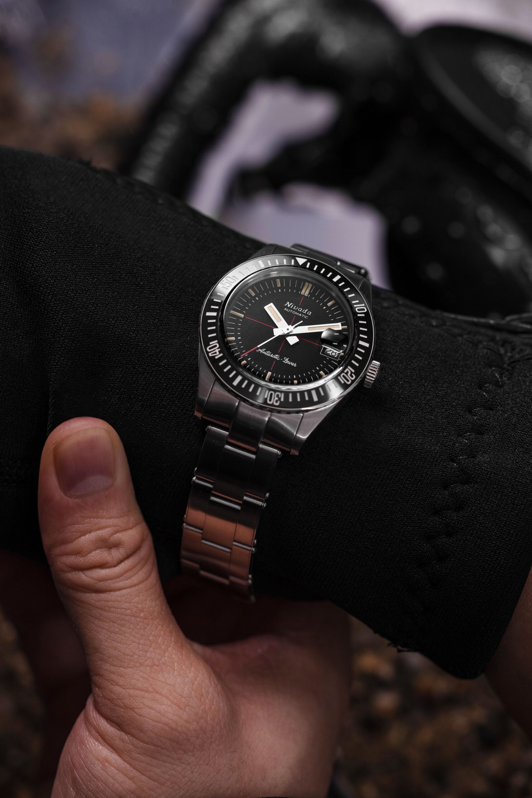 Antarctic Diver Date - Image 7