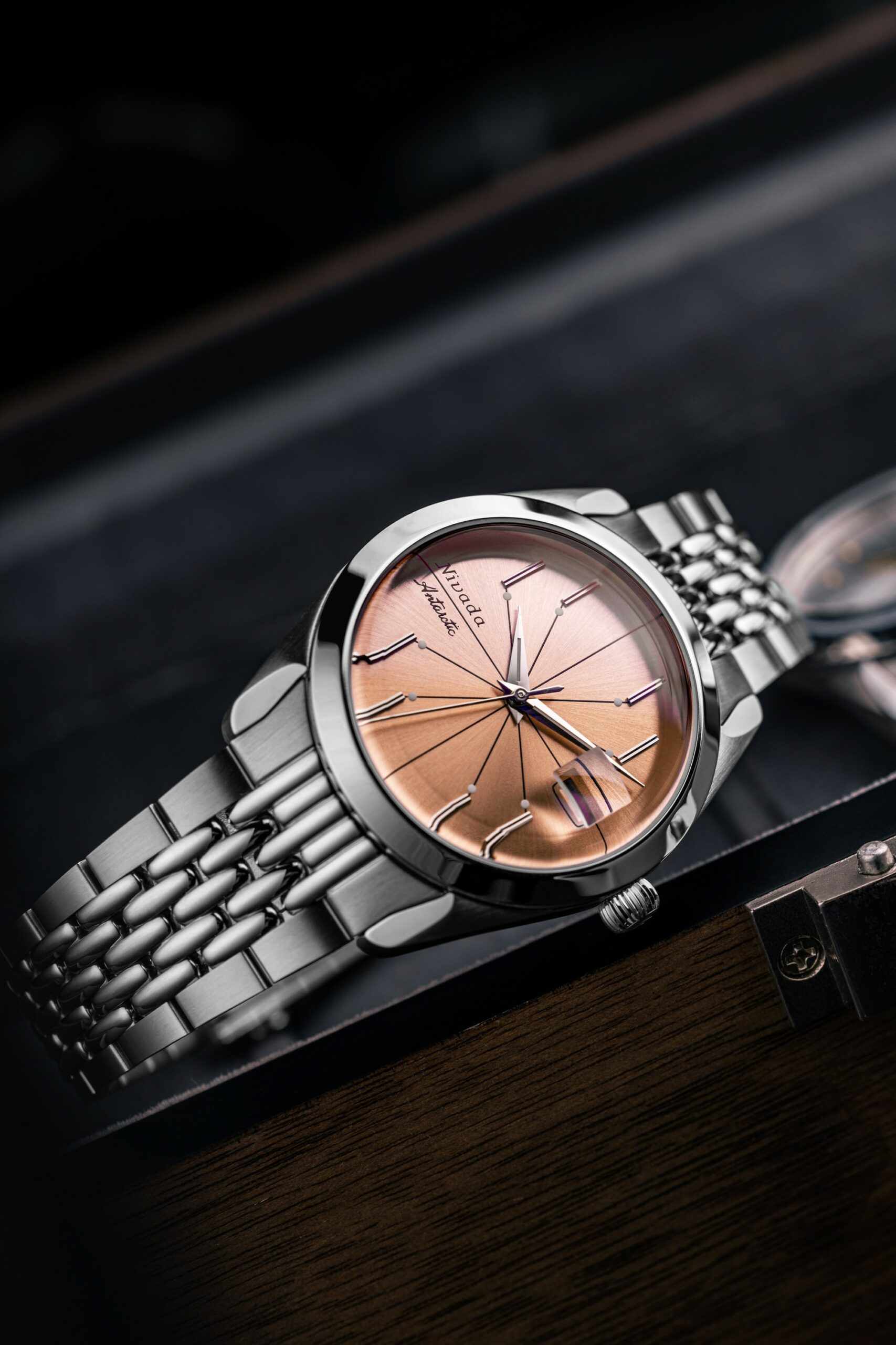 Antarctic Spider Salmon Date - Image 5