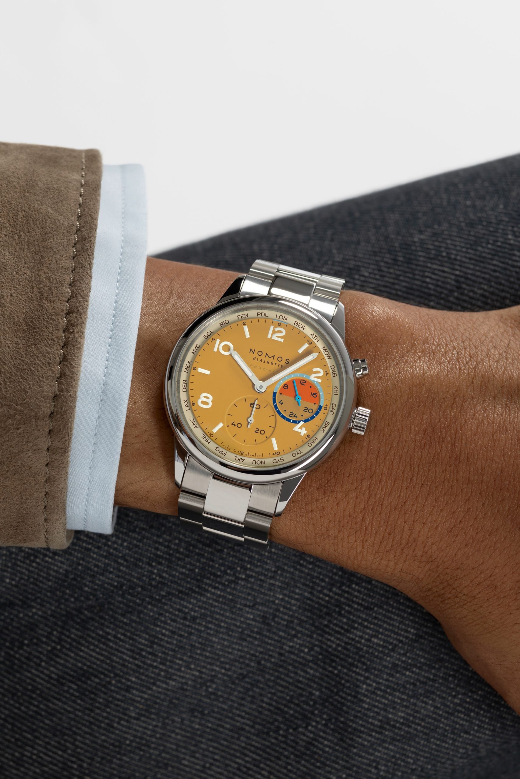 Club Sport neomatik Worldtimer Dune - Image 10