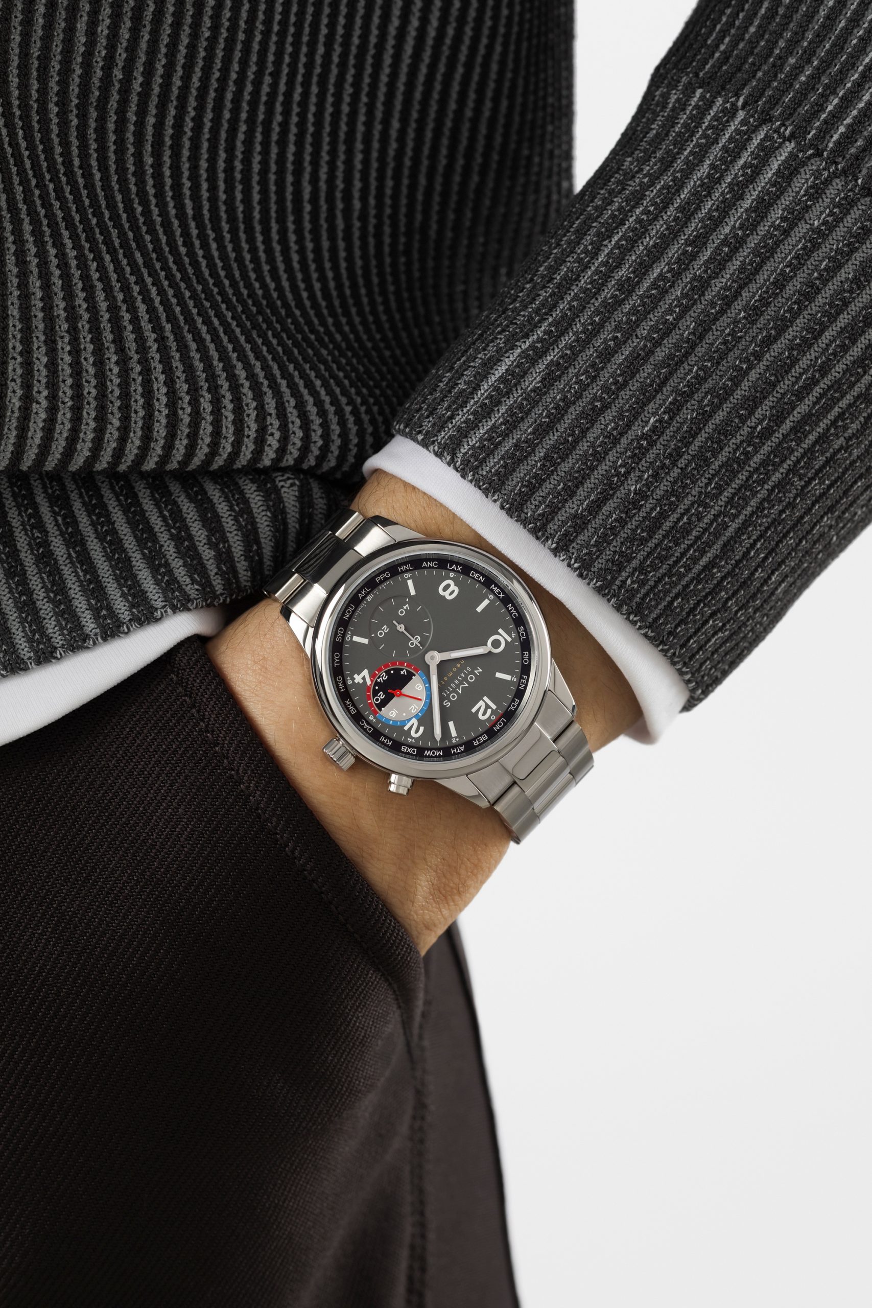 Club Sport neomatik Worldtimer Volcano - Image 10