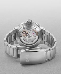 Alternative view of Aquis Date Calibre 400