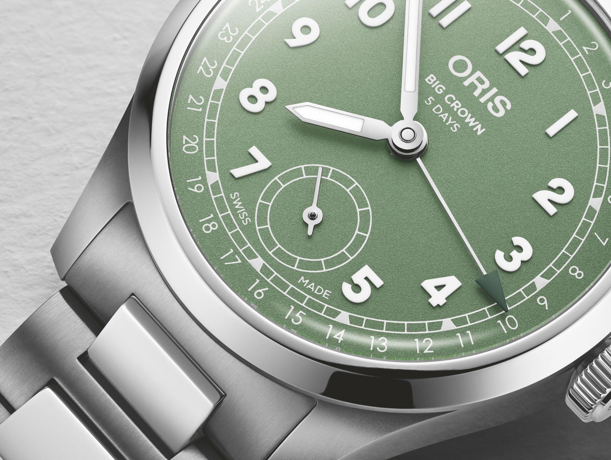 Big Crown Pointer Date Calibre 403 - Image 3