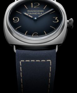 Alternative view of Radiomir Tre Giorni