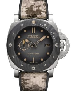 Submersible Navy SEALs Titanio
