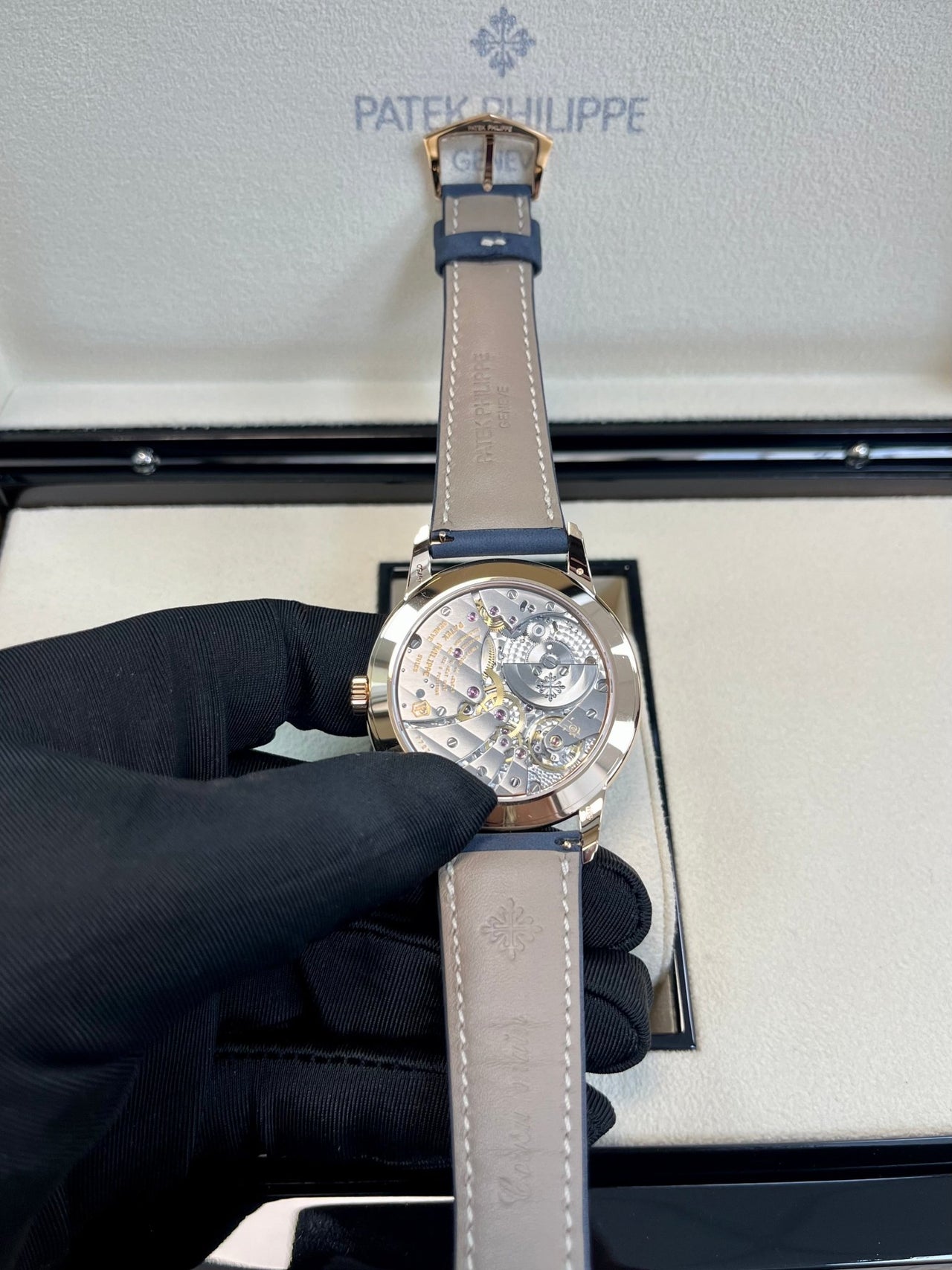 24-HOUR DISPLAY. TRAVEL TIME. Rose gold 5224R-001 - Image 15