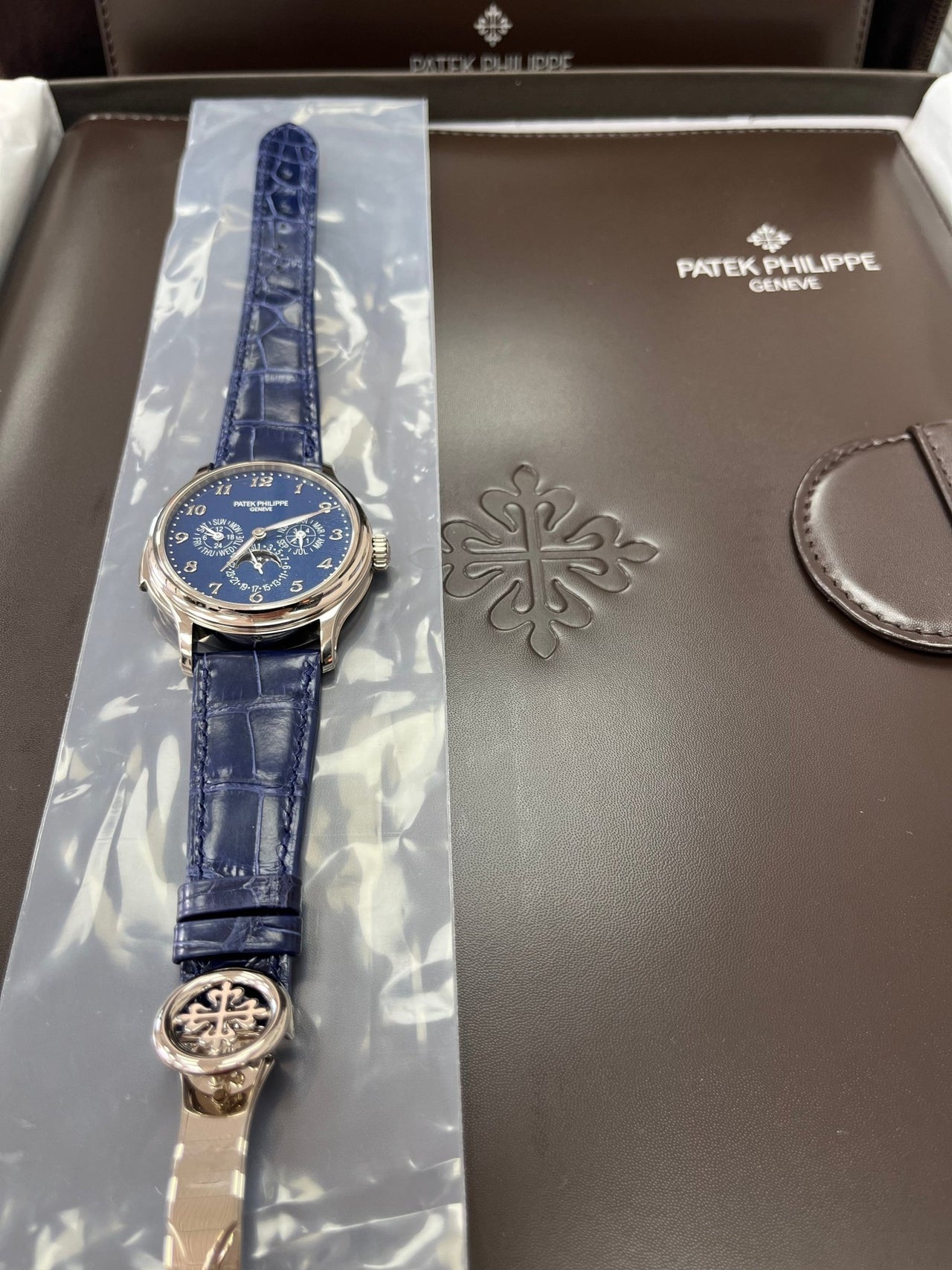 MINUTE REPEATER. PERPETUAL CALENDAR. White gold 5374G-001 - Image 20