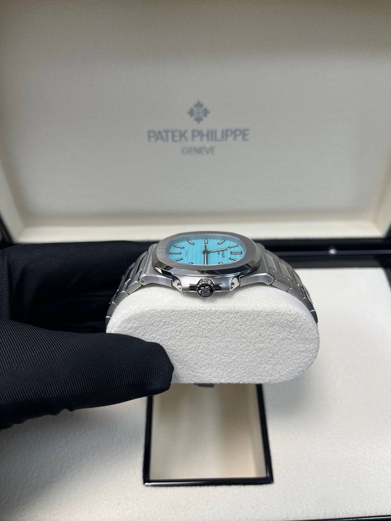 Patek Philippe Nautilus "Tiffany & Co." Blue Dial 5711/1A-018 - Image 7