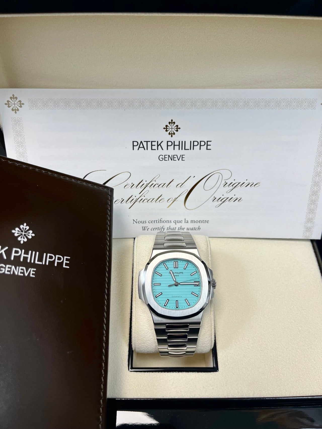 Patek Philippe Nautilus "Tiffany & Co." Blue Dial 5711/1A-018 - Image 2