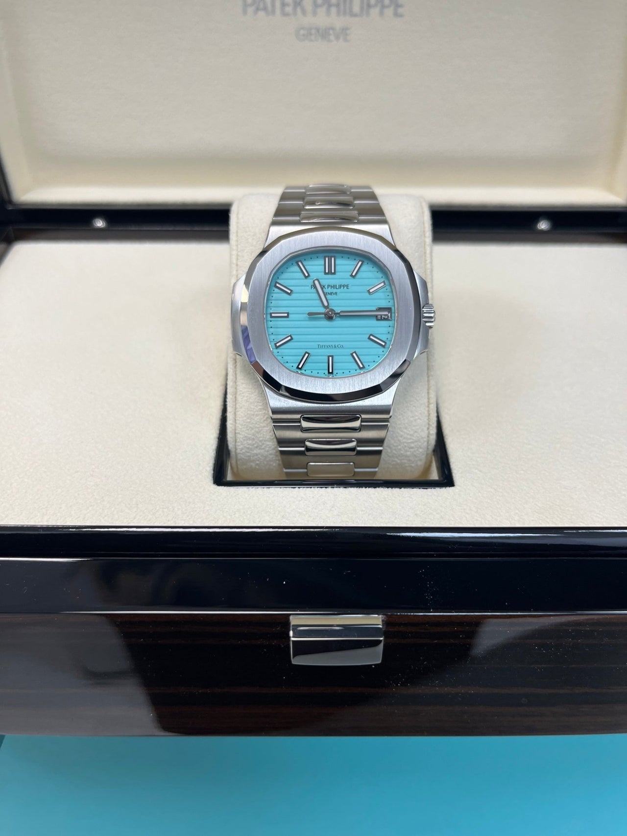 Patek Philippe Nautilus "Tiffany & Co." Blue Dial 5711/1A-018 - Image 15