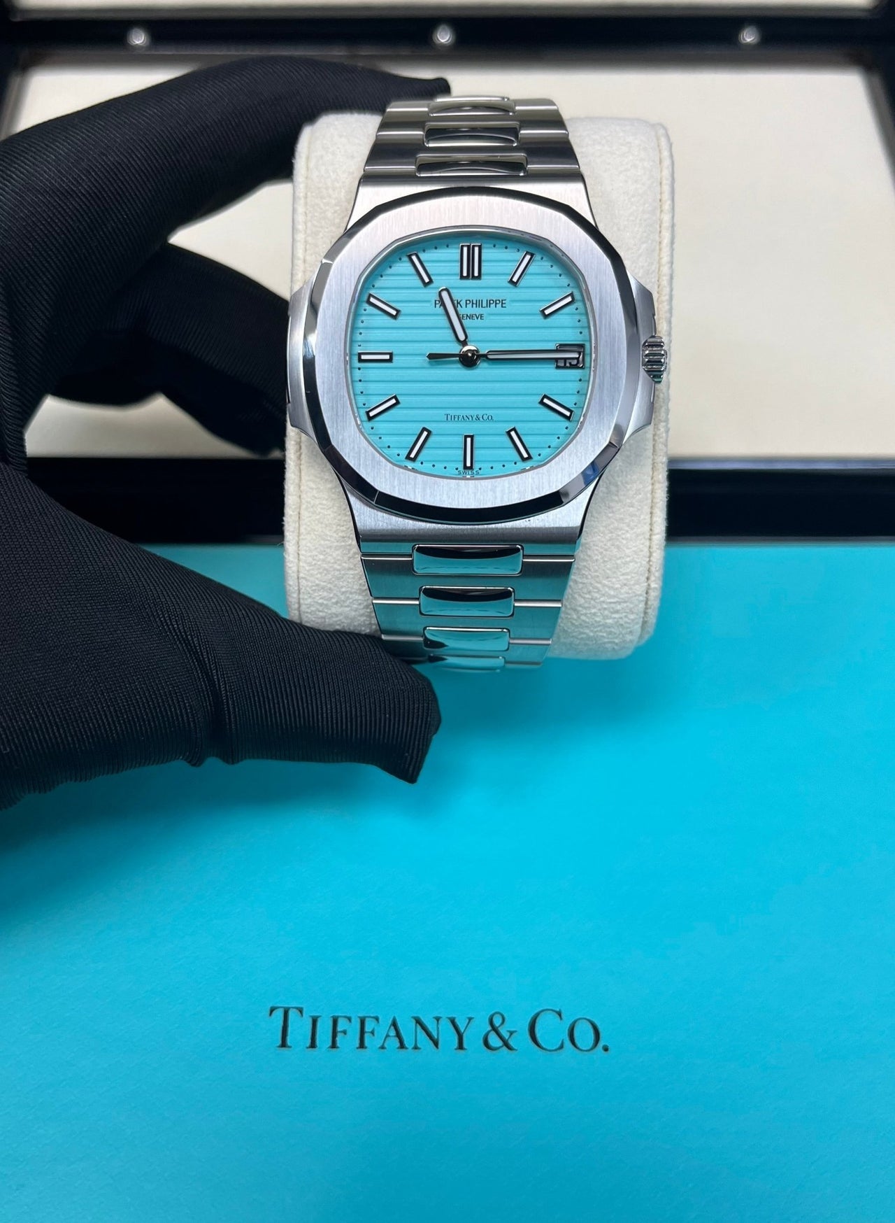 Patek Philippe Nautilus "Tiffany & Co." Blue Dial 5711/1A-018 - Image 16