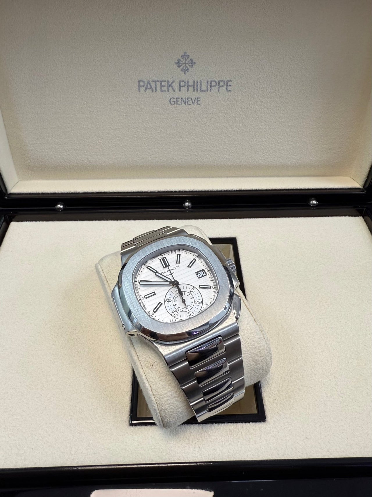 Patek Philippe Nautilus Chronograph White Dial 5980/1A-019 - Image 4