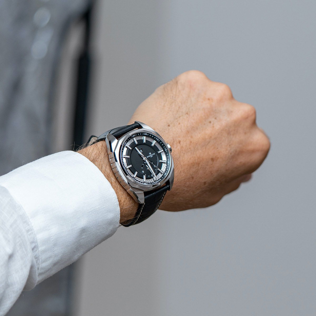 LAB Peripheral Dual Time Big Date Black - Image 6