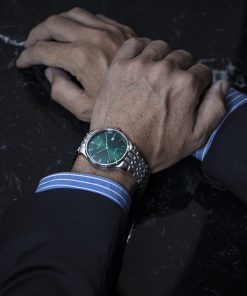 Alternative view of Weekend 3 Hands Green