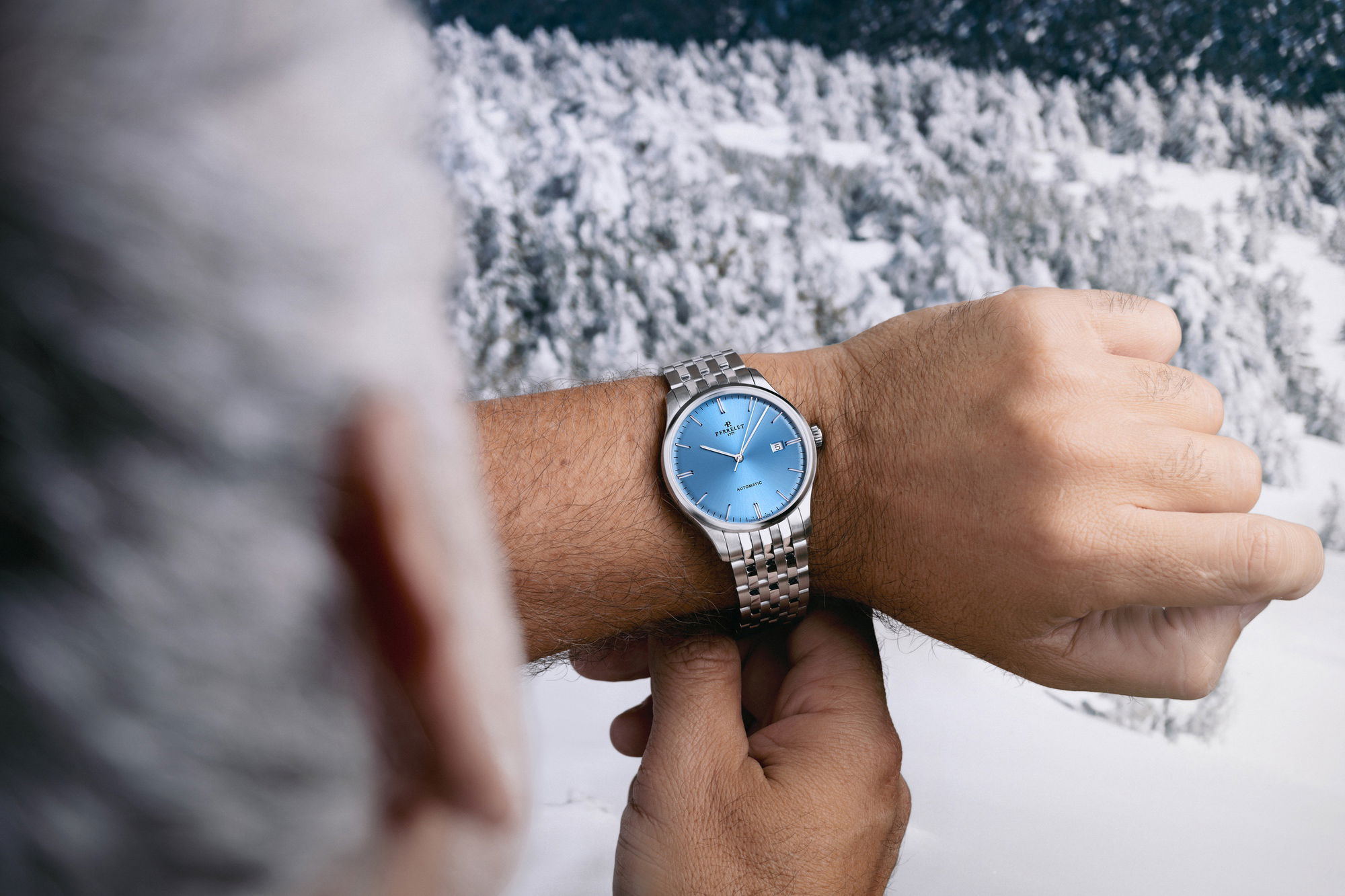 Weekend 3 Hands Ice Blue - Image 5