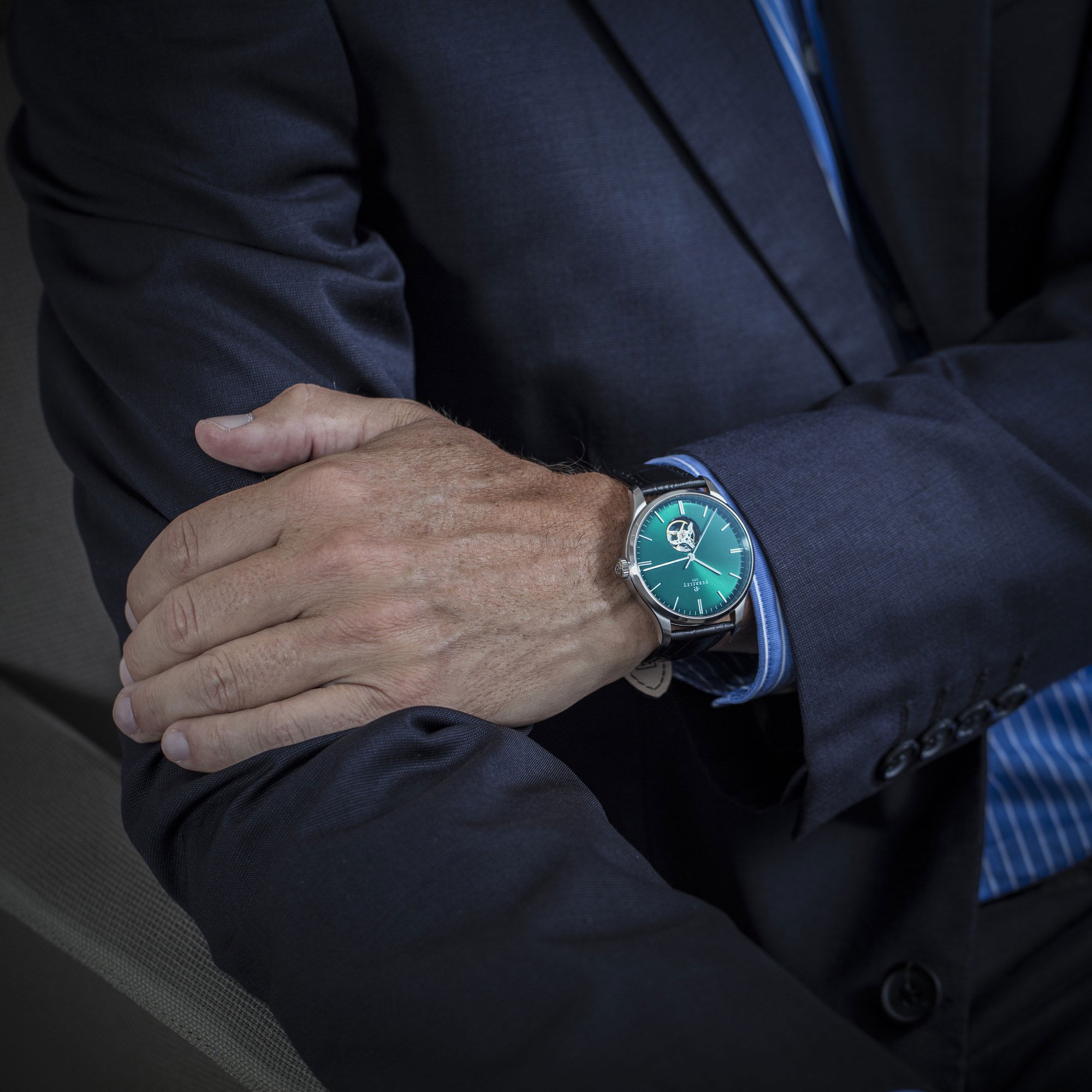 Weekend Open Heart Green - Image 3