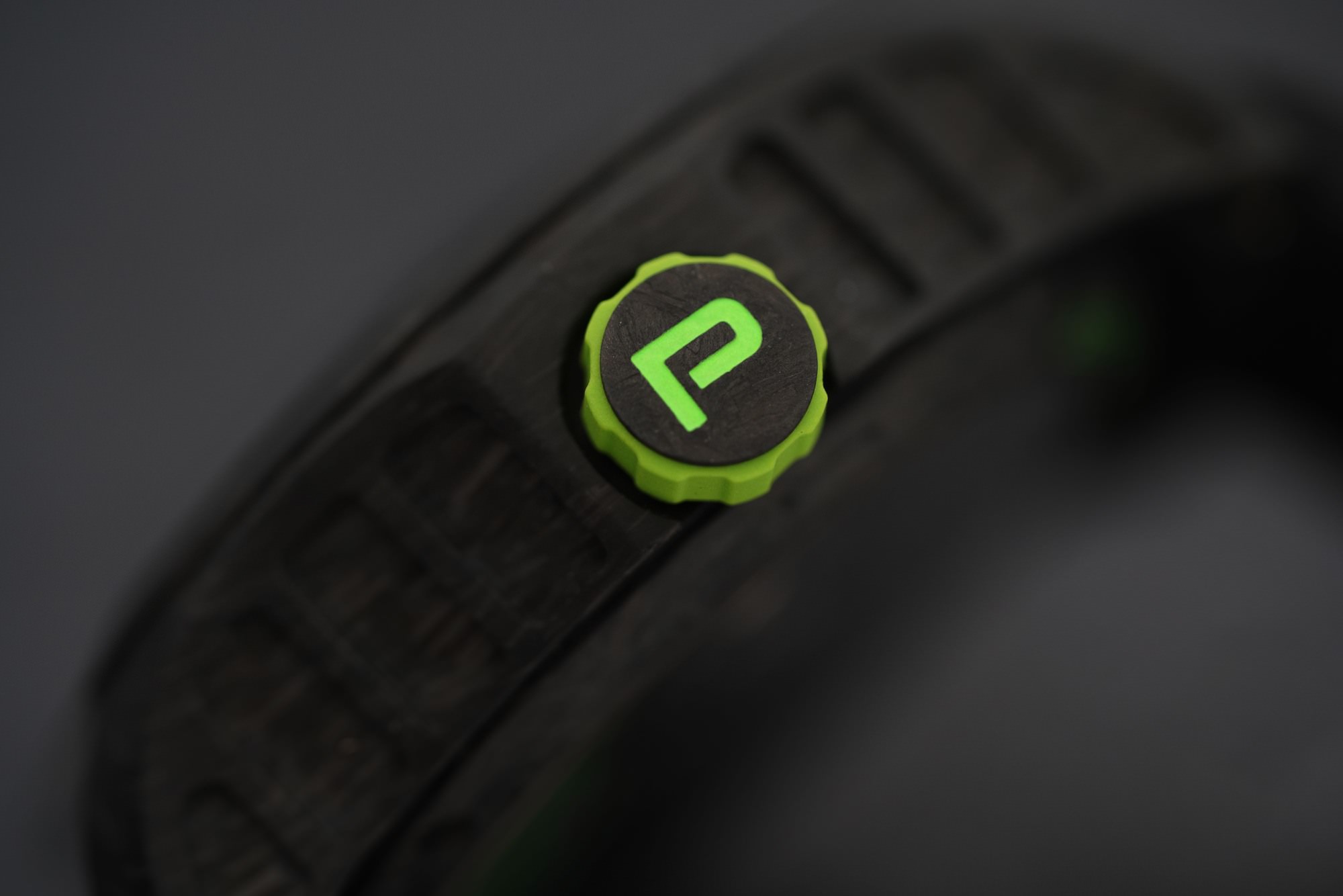 Escape II Carbon Neon Green - Image 2