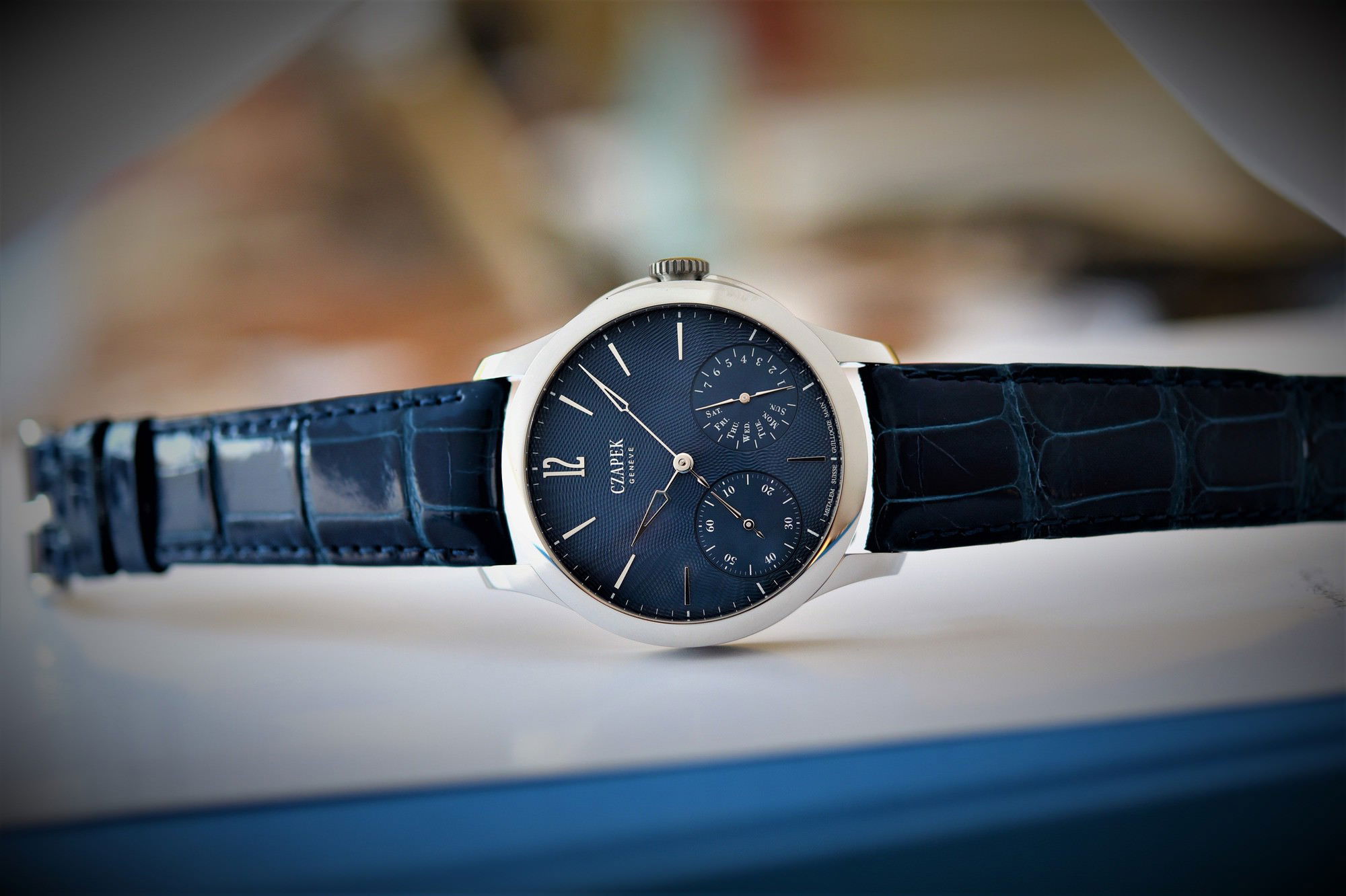 Quai des Bergues Blue Aurora - Image 2