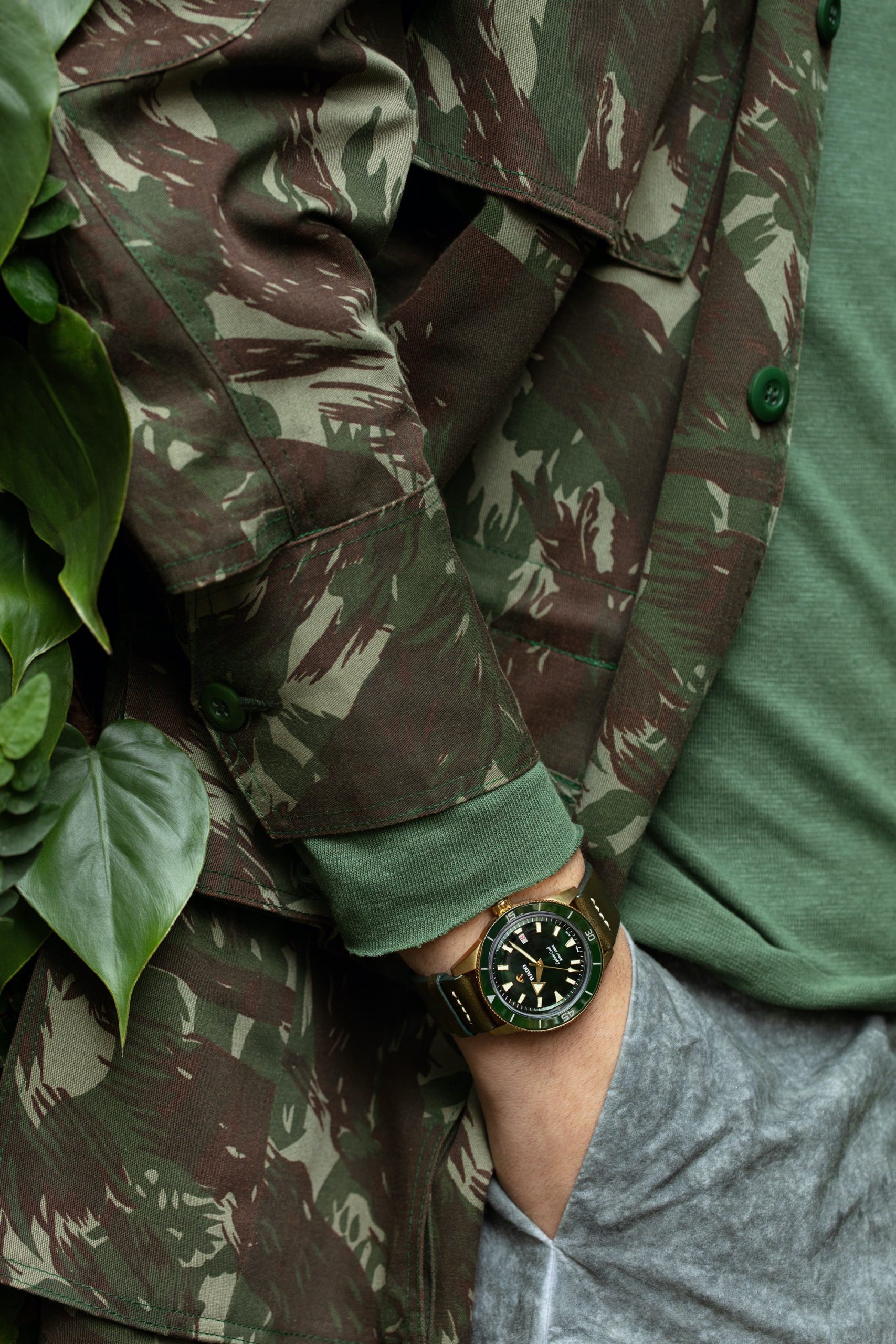 Captain Cook Automatic 42 Bronze - Image 4