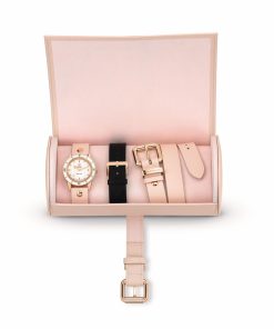 Alternative view of Captain Cook Marina Hoermanseder